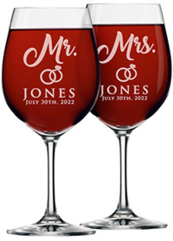 2 Personalized Wine Glasses for Wedding Gifts